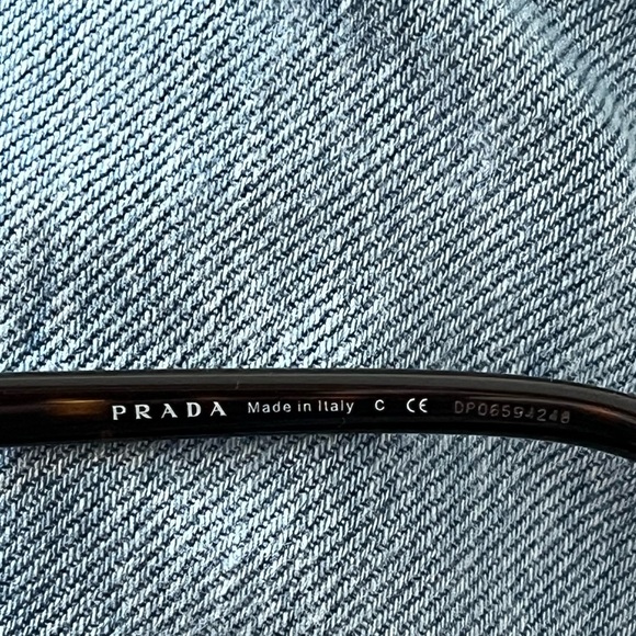 Prada sunglasses - Picture 5 of 5
